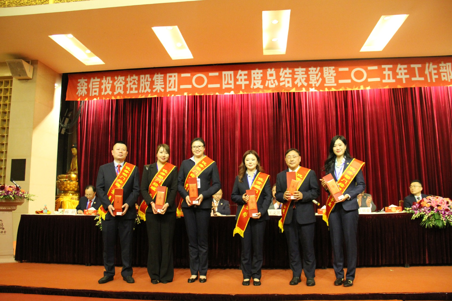 1740983077408209.jpg 1740983077408209.jpg